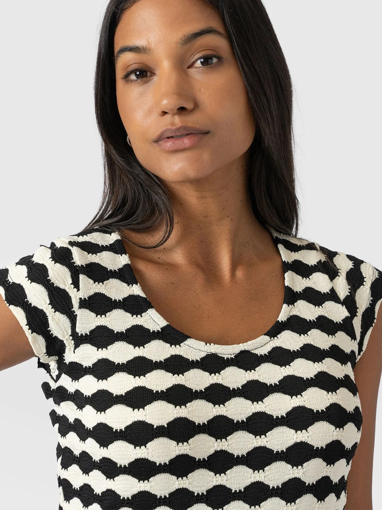Elise Scoop Neck Tee - Black/Cream