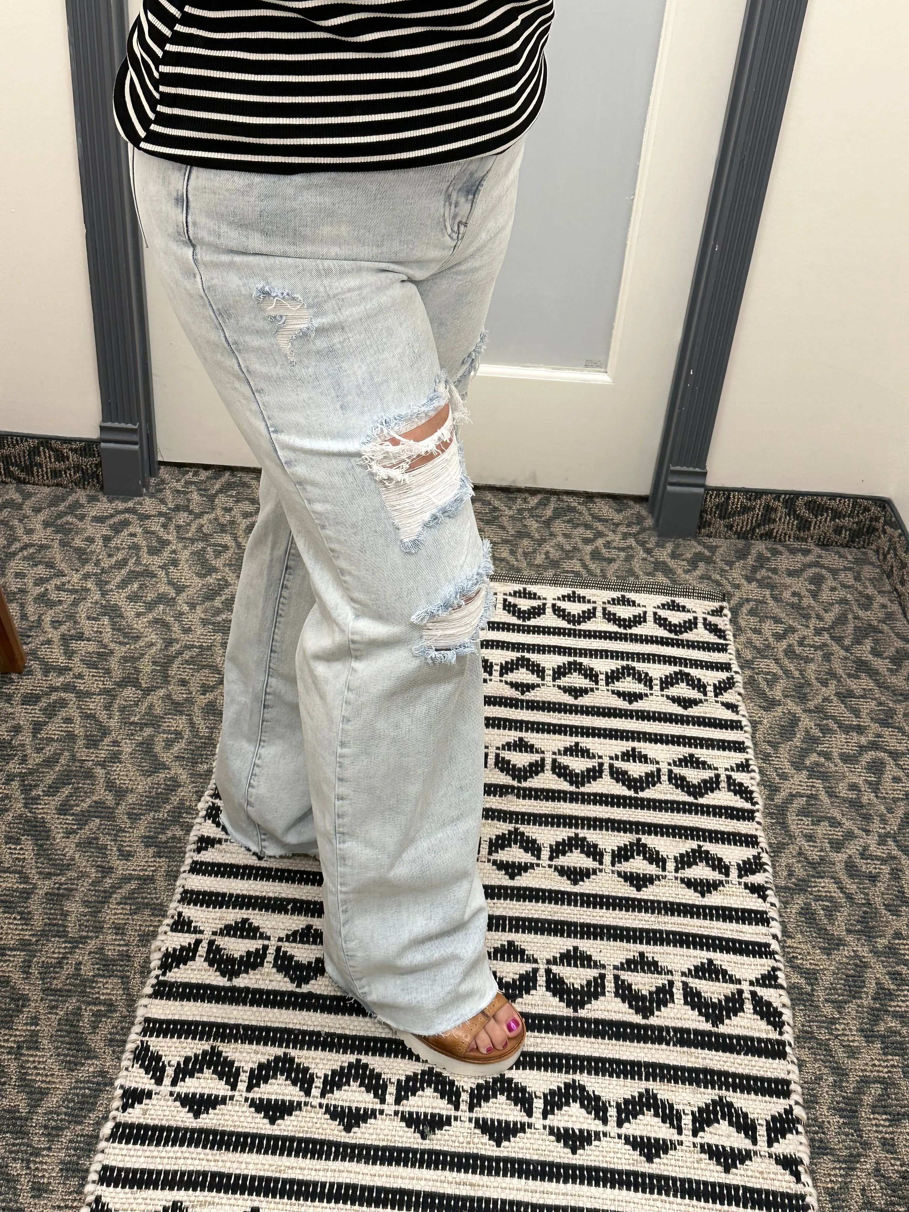 High Rise Wide Leg Distressed Long Jeans (Risen)