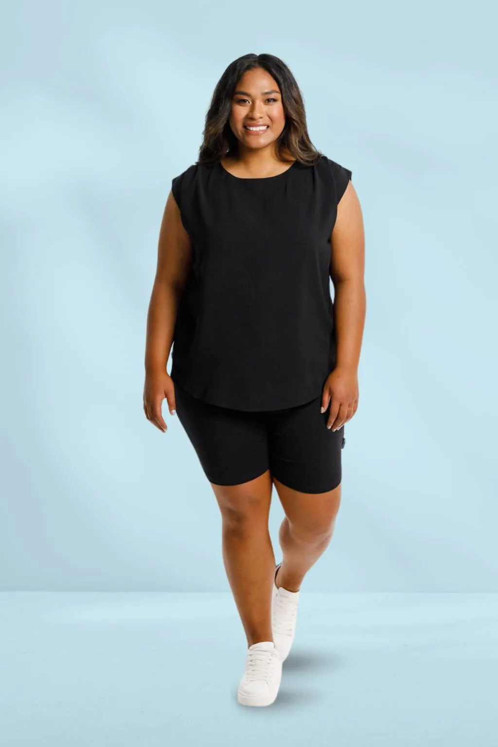 Homelee Apartment Shorts Black White X
