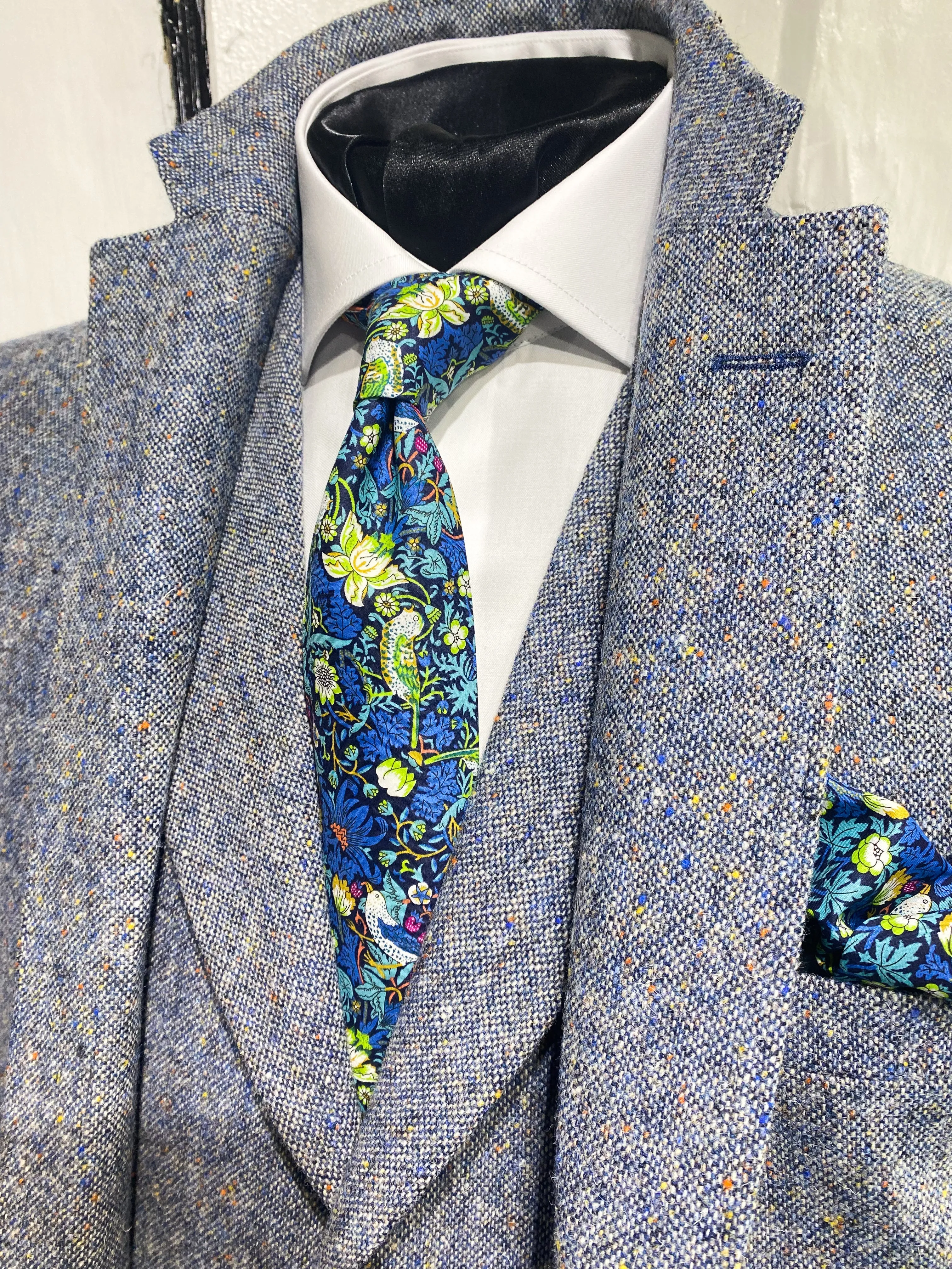 LIGHT BLUE TWEED JACKET
