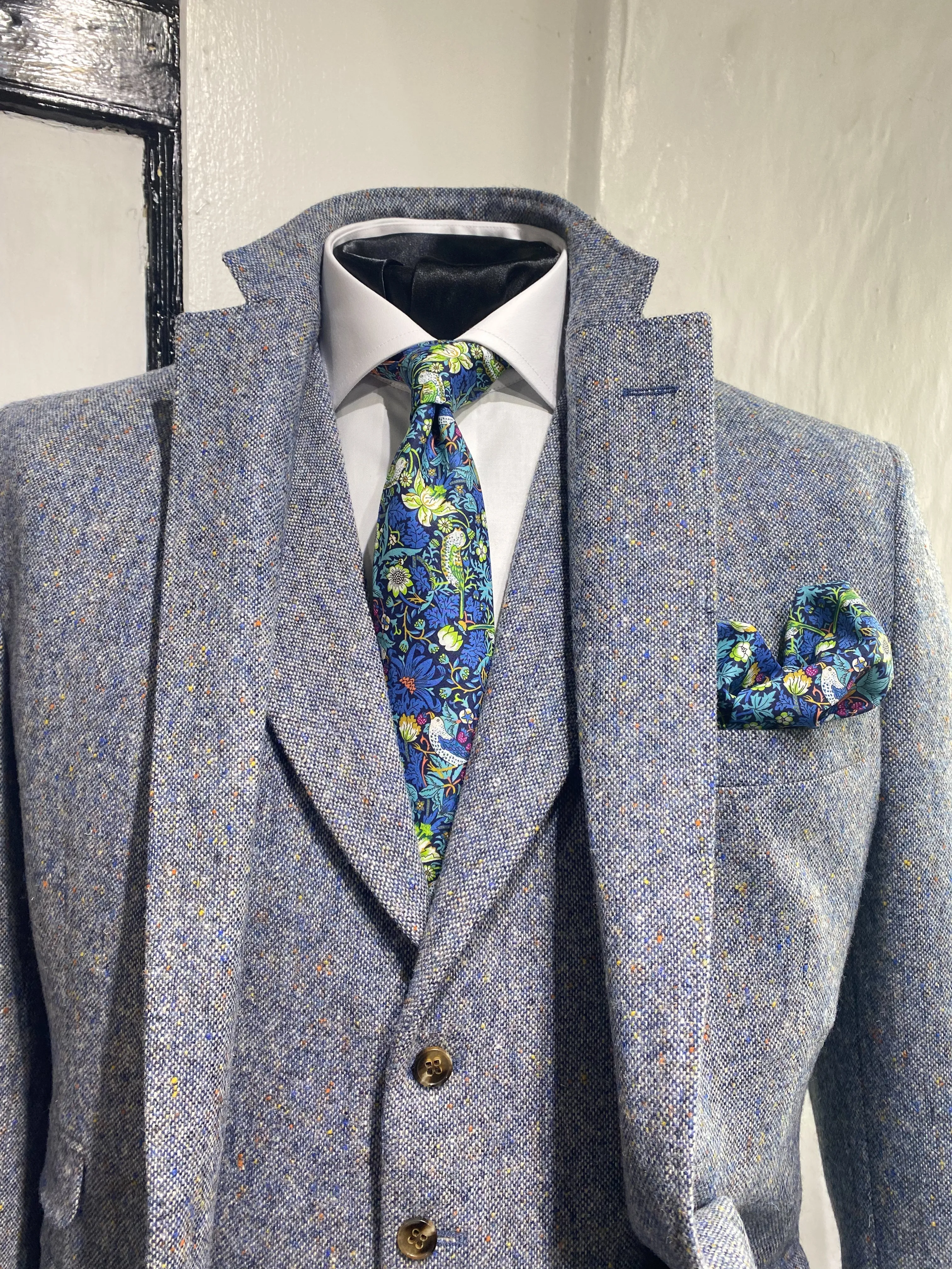 LIGHT BLUE TWEED JACKET
