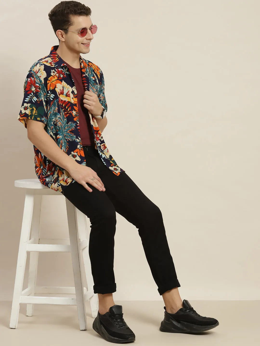 Men Navy & Blue Printed Viscose Rayon Regular Fit Casual Resort Shirt