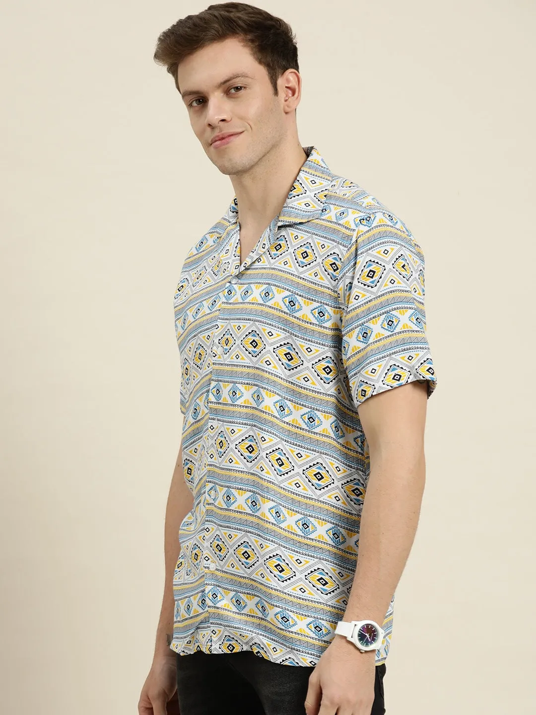 Men White-Blue Prints Viscose Rayon Relaxed Fit Casual Resort Shirt