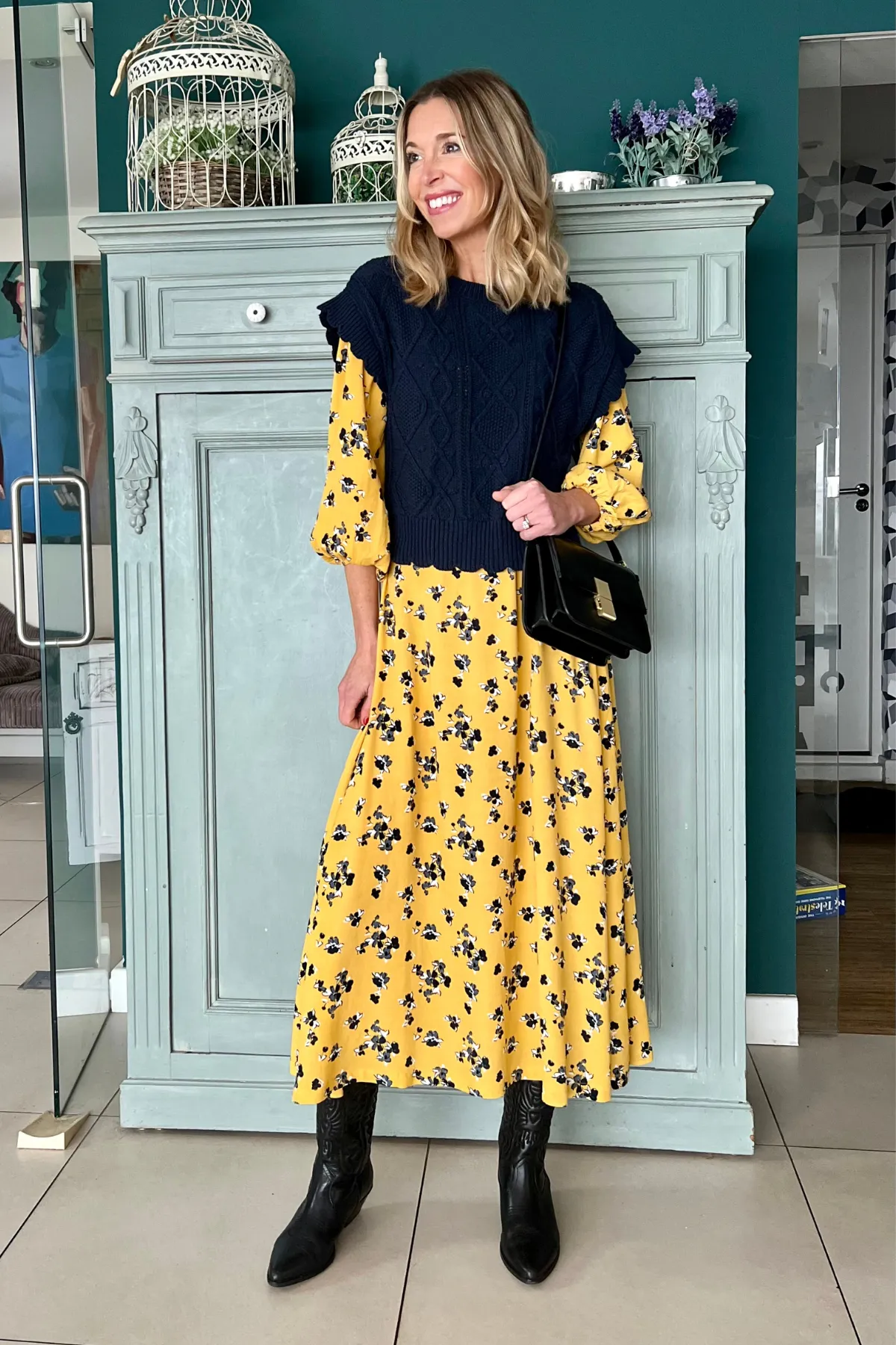 Molly - Sweetheart Midi Dress - Yellow Floral