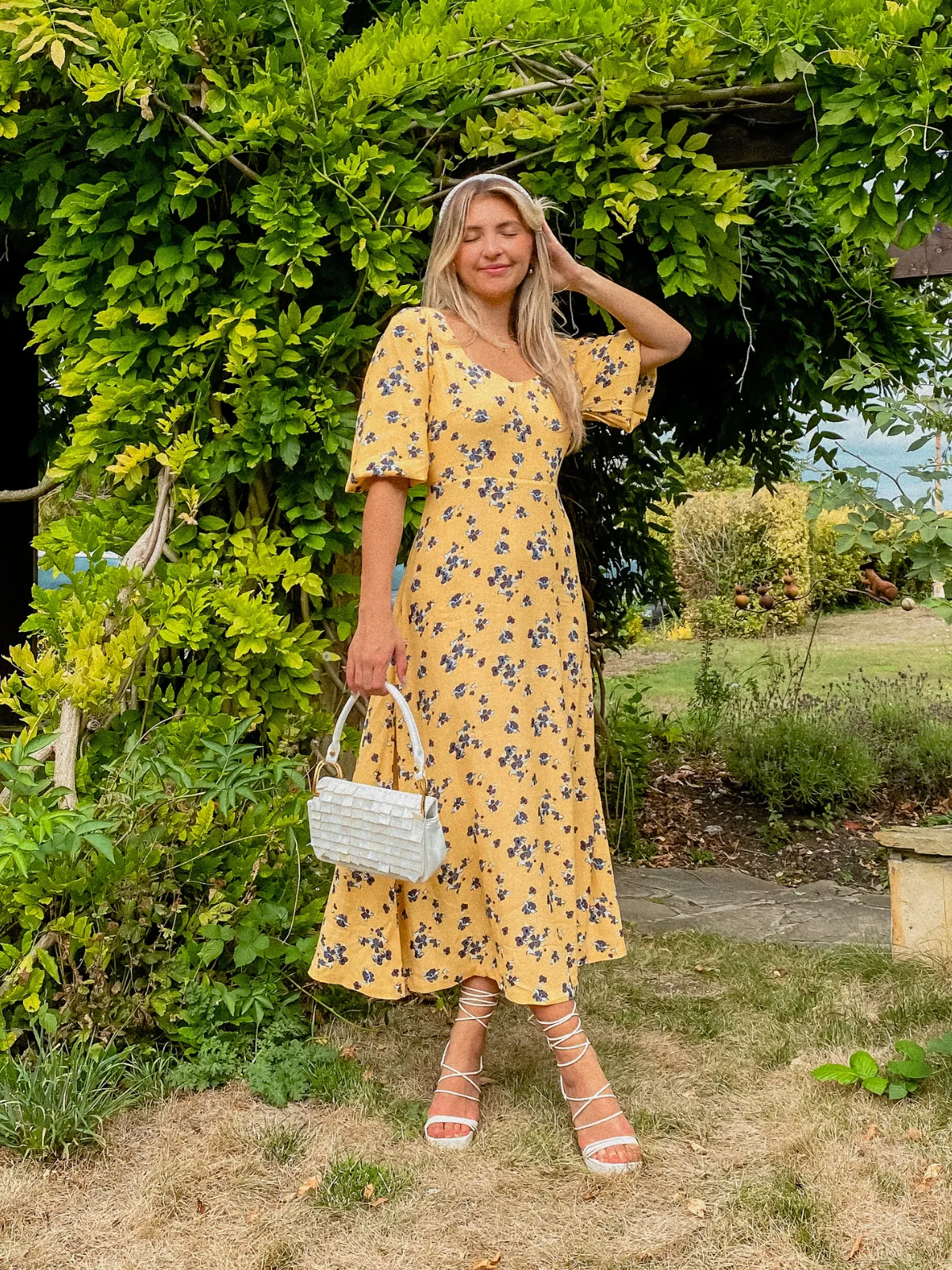 Molly - Sweetheart Midi Dress - Yellow Floral