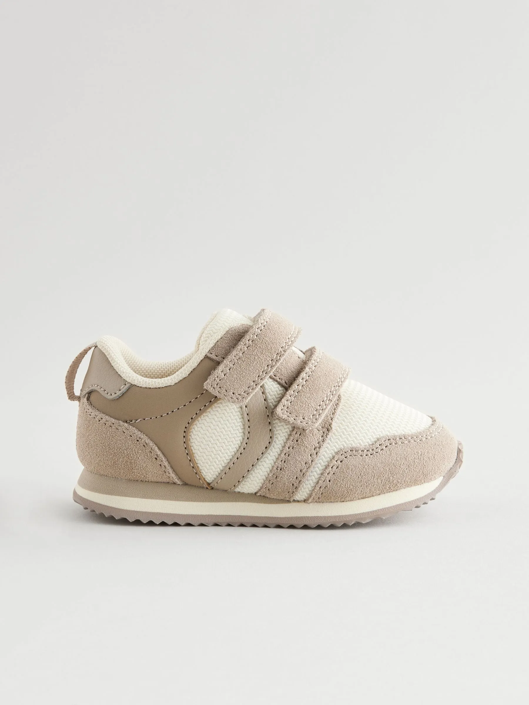 Neutral Standard Fit (F) Double Strap Trainers