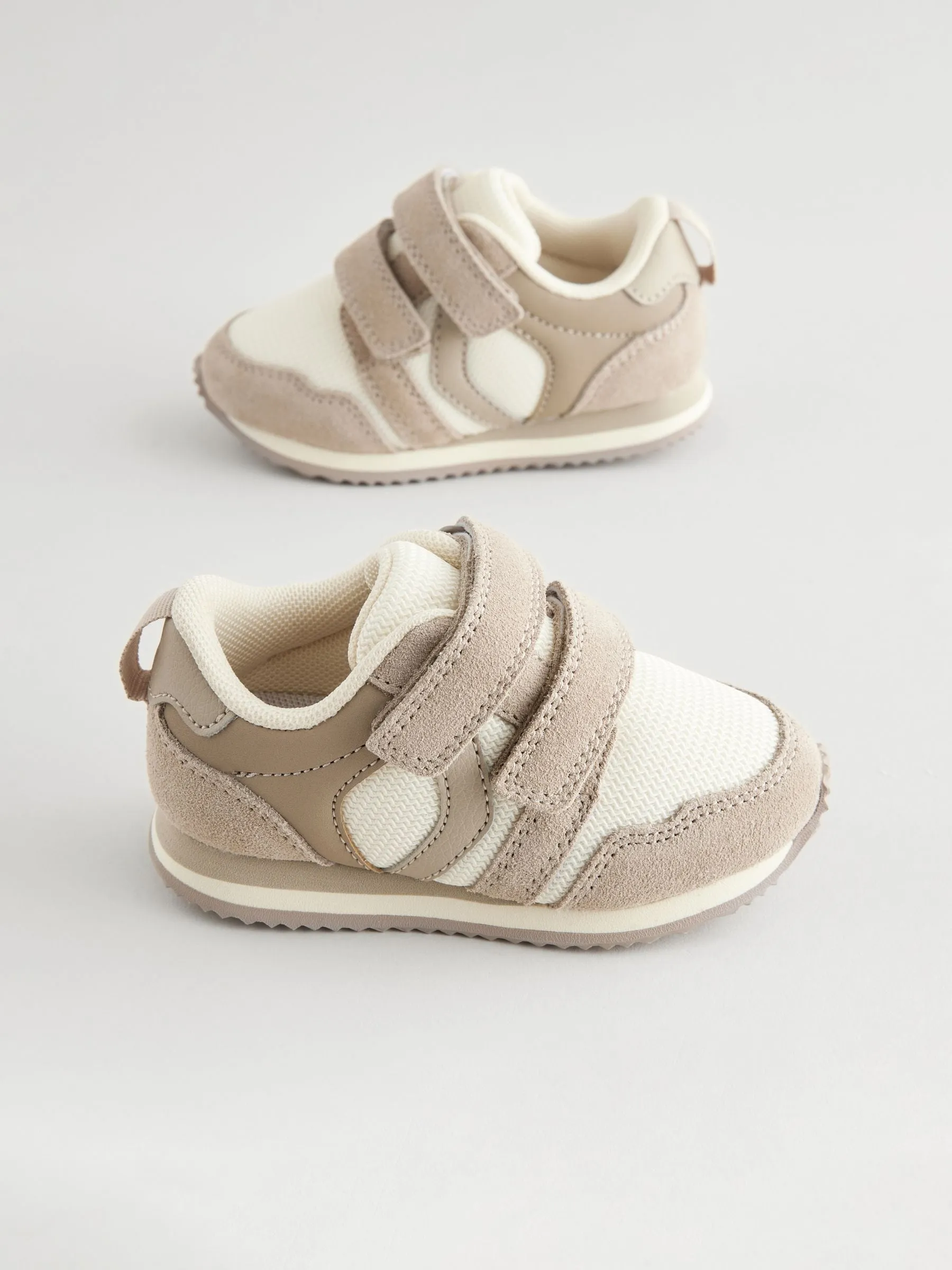 Neutral Standard Fit (F) Double Strap Trainers
